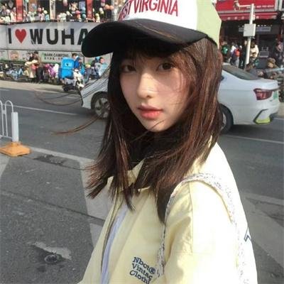 坐在门口的幽灵